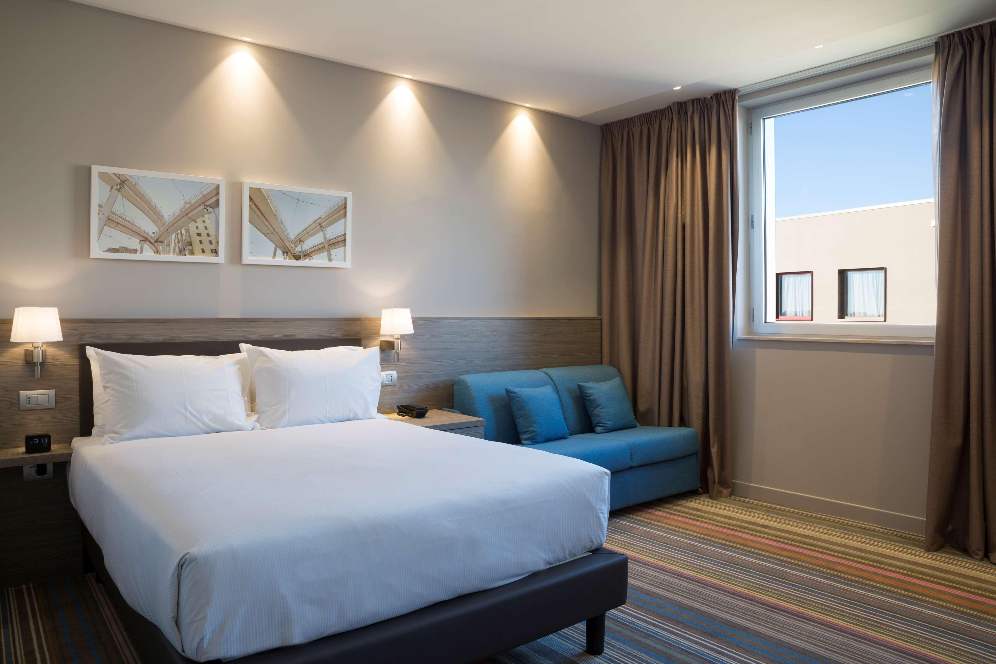 Hampton By Hilton Rome East Hotel Exterior photo