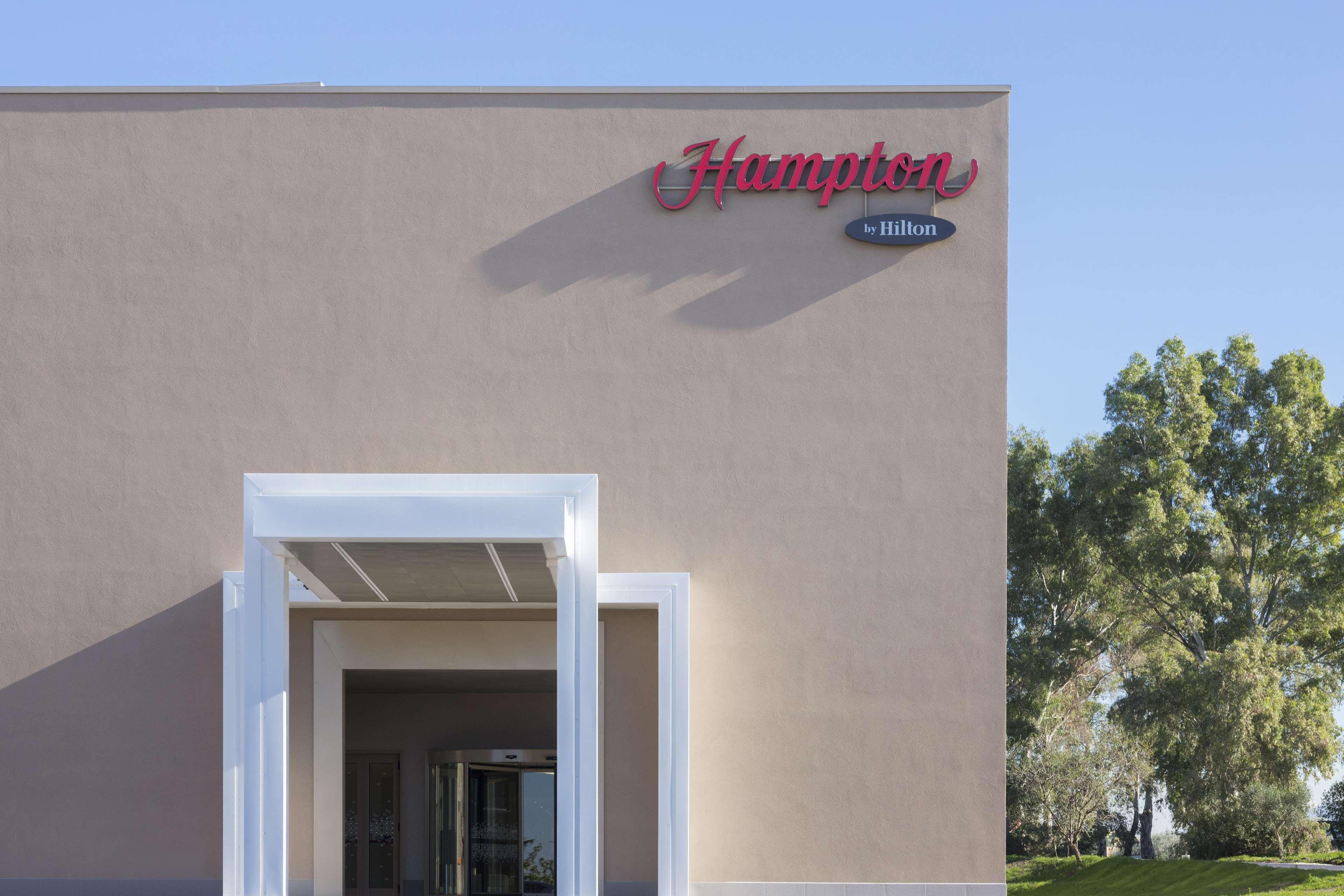 Hampton By Hilton Rome East Hotel Exterior photo