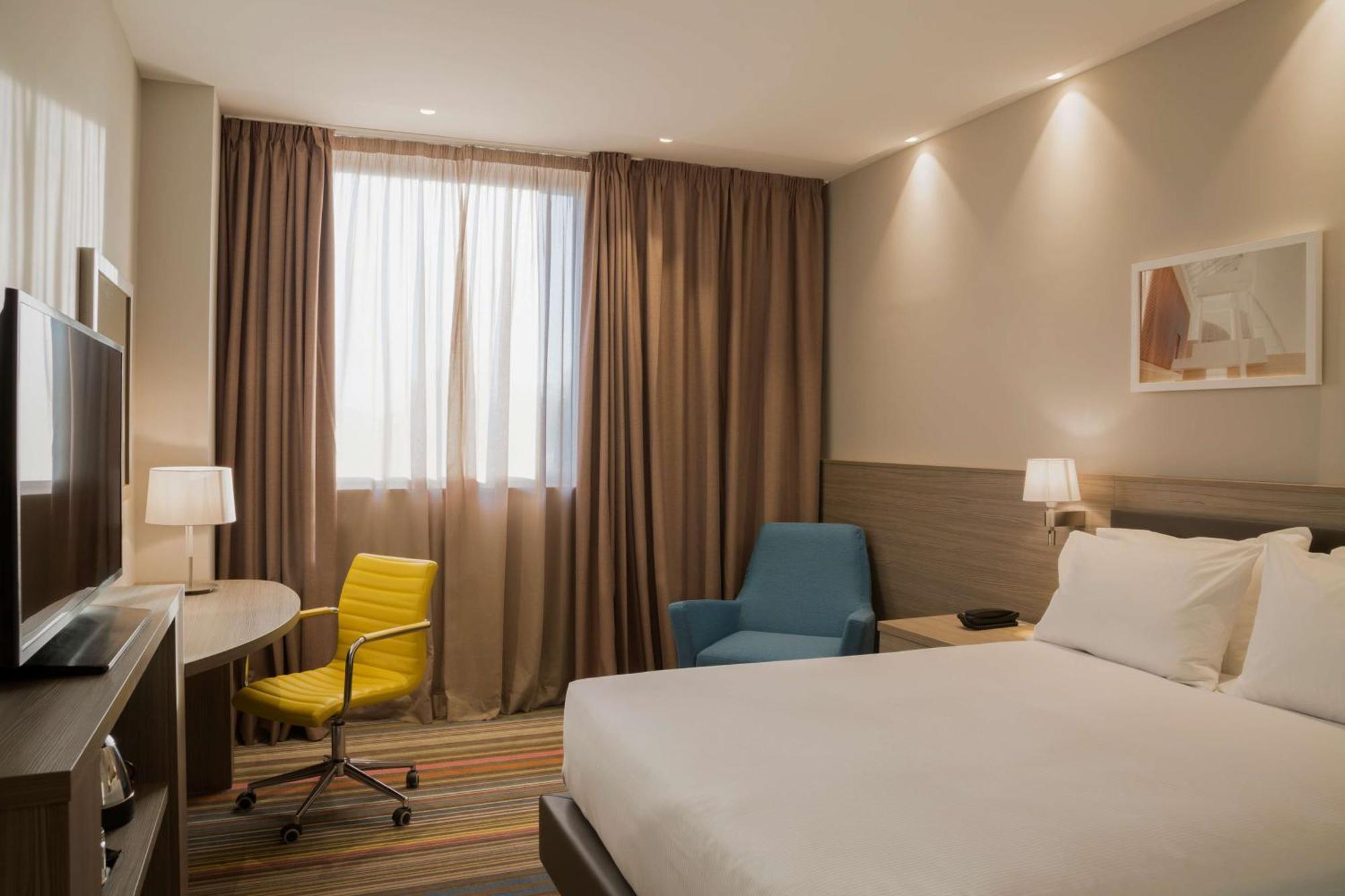 Hampton By Hilton Rome East Hotel Exterior photo