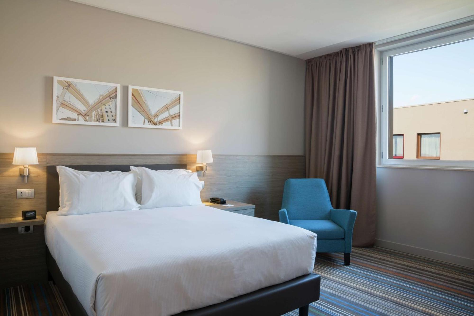 Hampton By Hilton Rome East Hotel Exterior photo